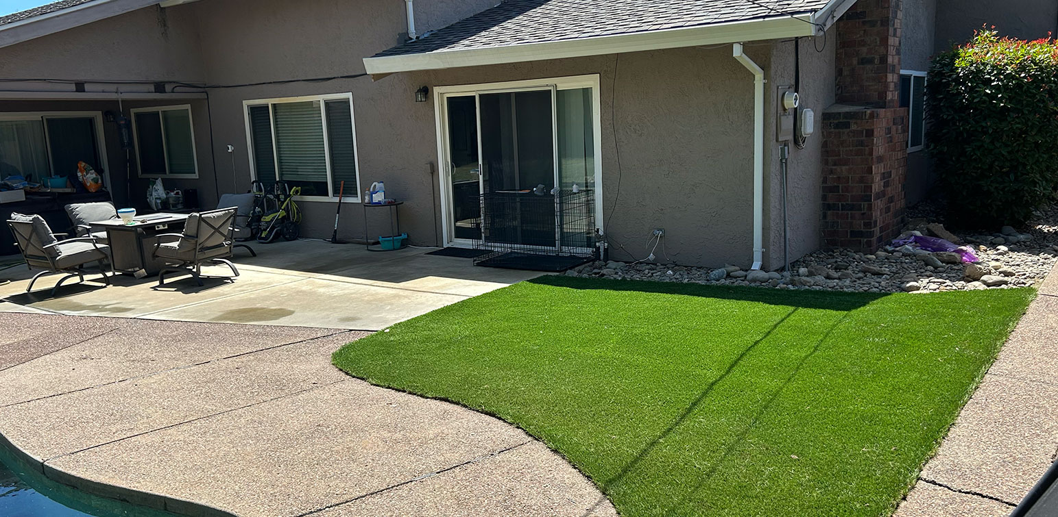 ForeverLawn Sacramento Artificial Grass Kona Backyard