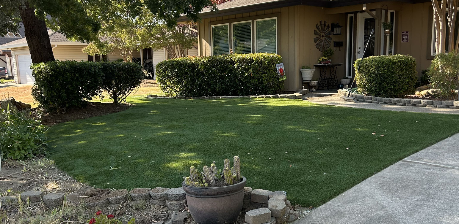 ForeverLawn Sacramento Artificial Grass Kona Neighbor Front